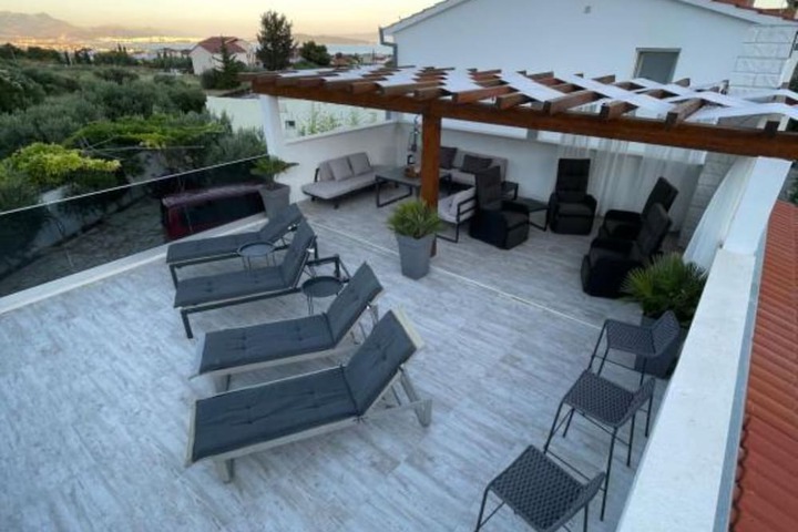 Terrace/Patio 16 of 42