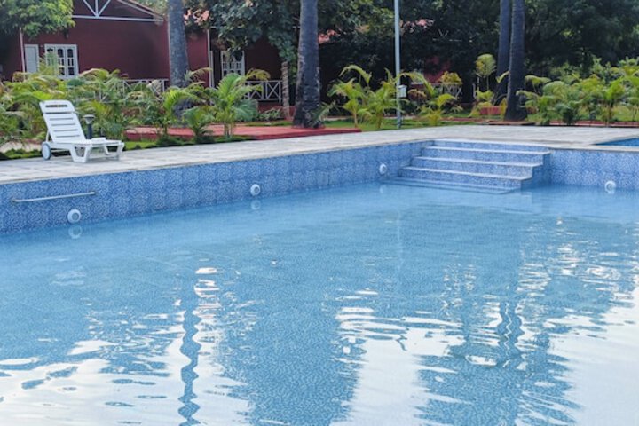 Pool 2 of 8
