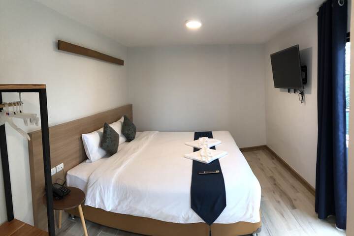 Room 3 of 17