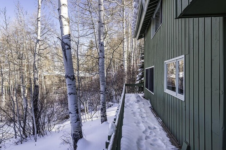 Property Grounds 32 of 36