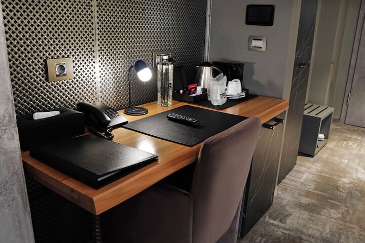 Room 12 of 52