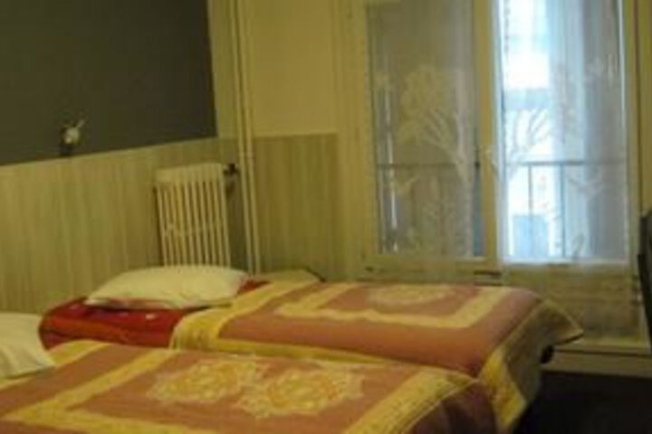 Room 24 of 28
