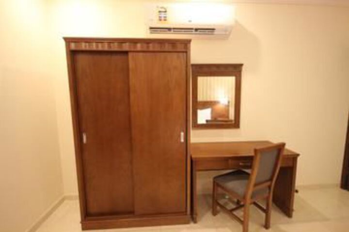 Room 21 of 30