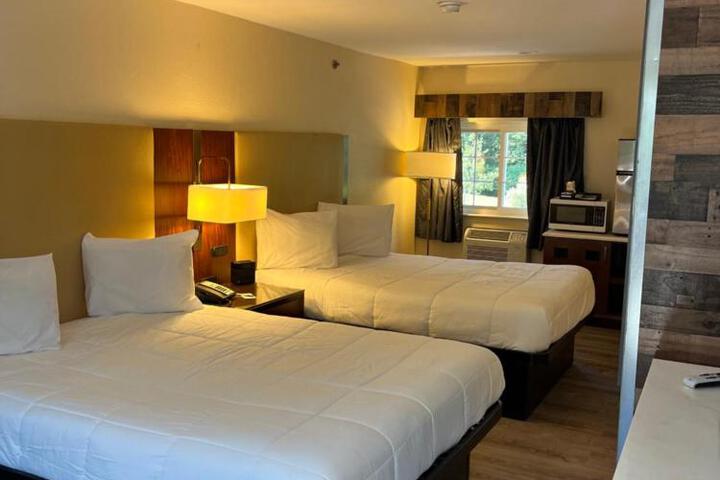 2 Double Beds (2 of 15)