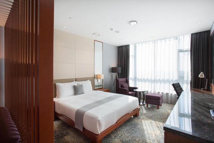 Room 10 of 47
