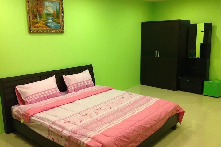 Room 7 of 24