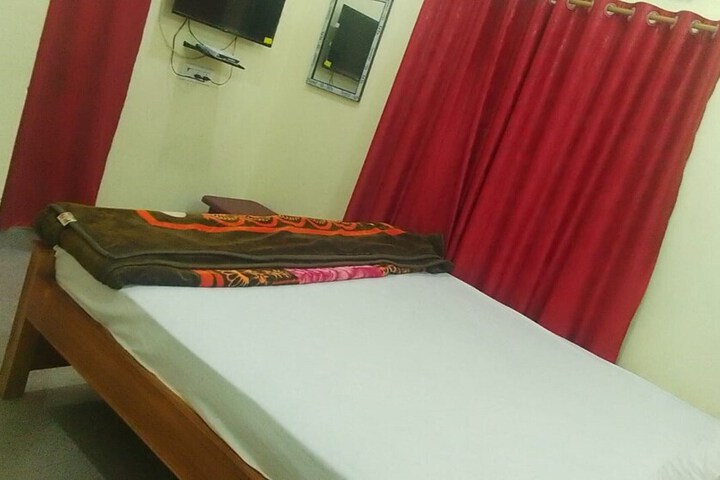 Room 6 of 11