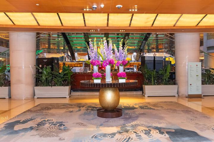 Hotel Lobby
