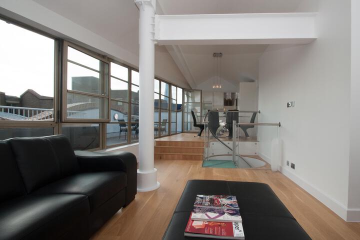 Photo of Veeve Penthouse with Roof Terrace London Bridge