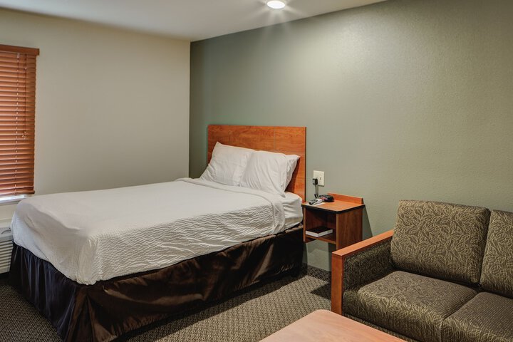 Room 5 of 32