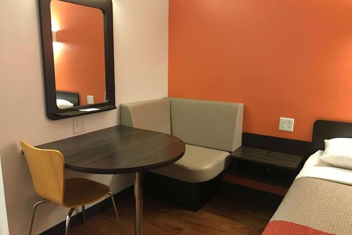 Photo 6