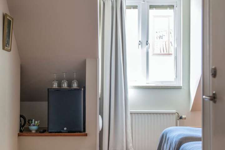 Room 17 of 49