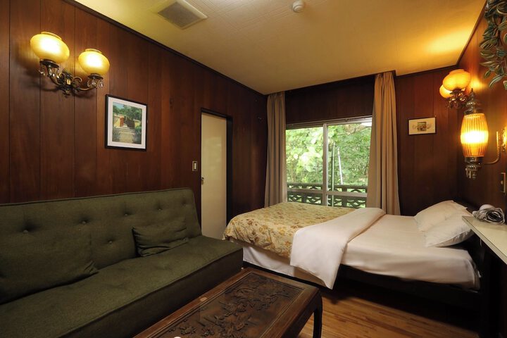 Room 26 of 68