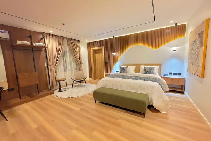 Room 14 of 72