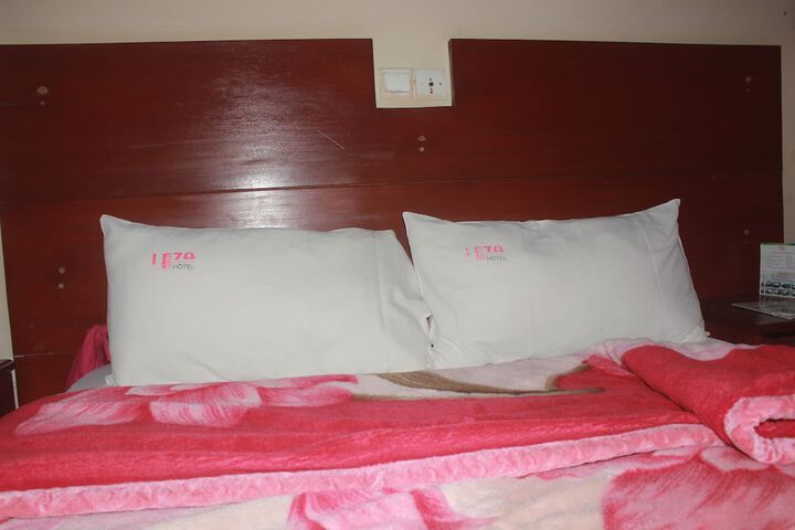 Room 4 of 51