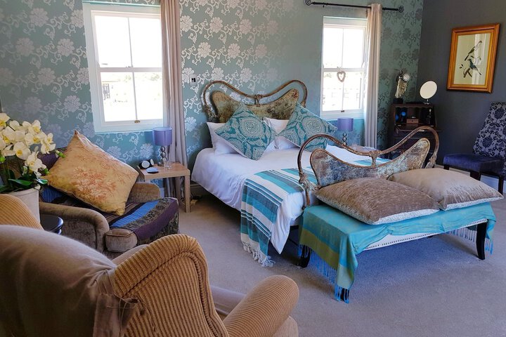 Room 3 of 52
