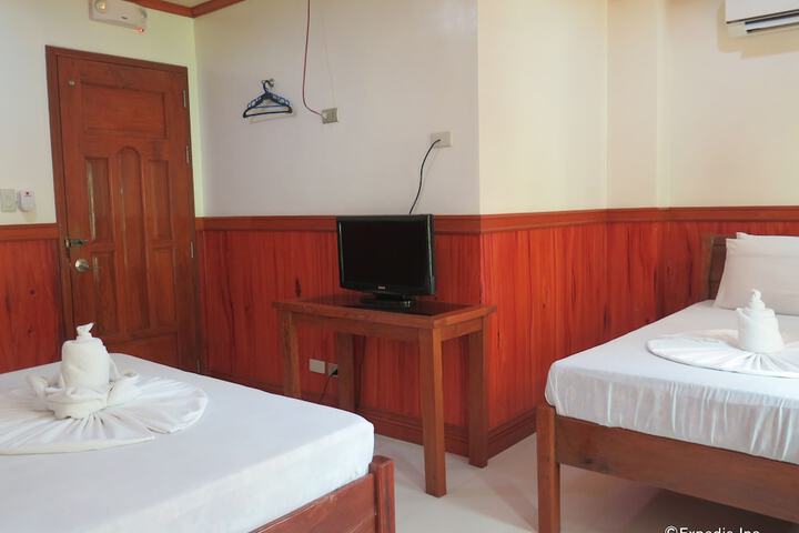 Room 9 of 51