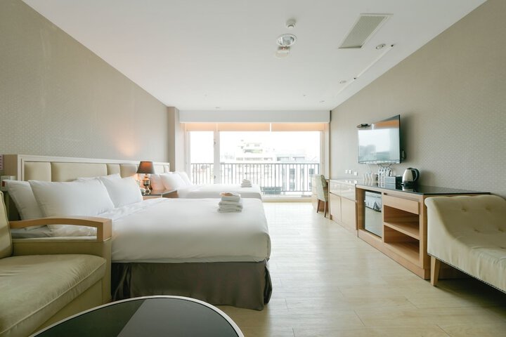 Room 15 of 51