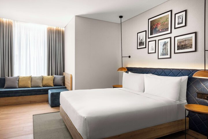 Room 18 of 62