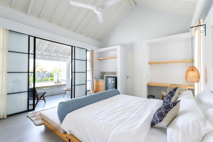 Room 4 of 35