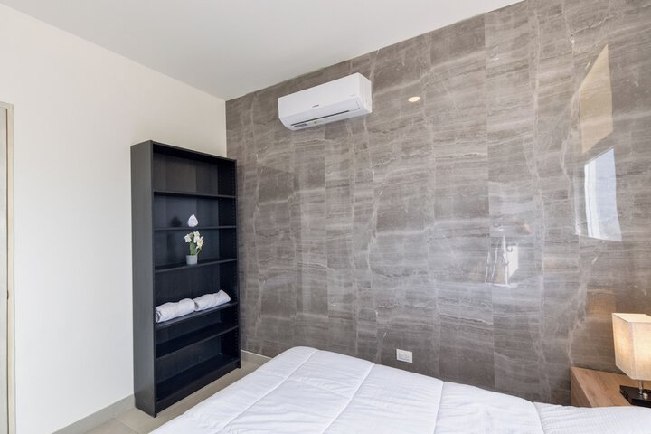 Room 7 of 249