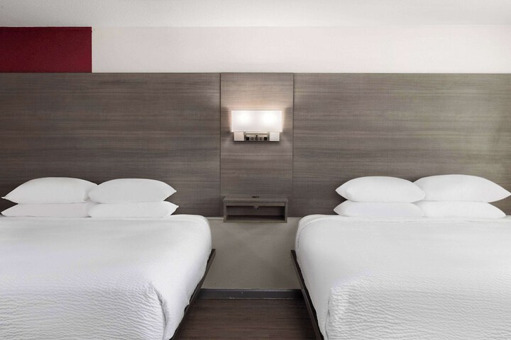 Room 27 of 41