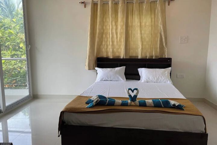 Room 13 of 19