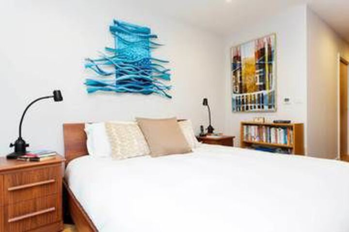 Room 9 of 21