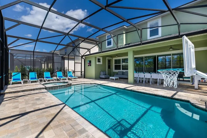 Pool 14 of 27