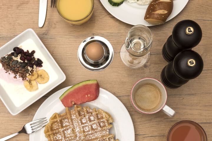Breakfast/Coffee Service 52 of 82