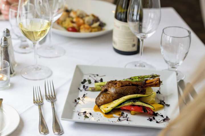 Dining 44 of 75