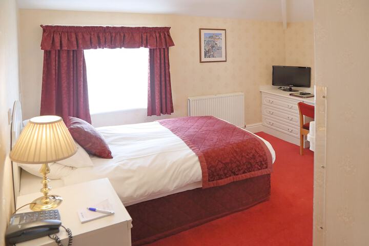 Room 43 of 104