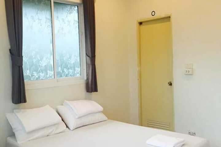 Room 2 of 46