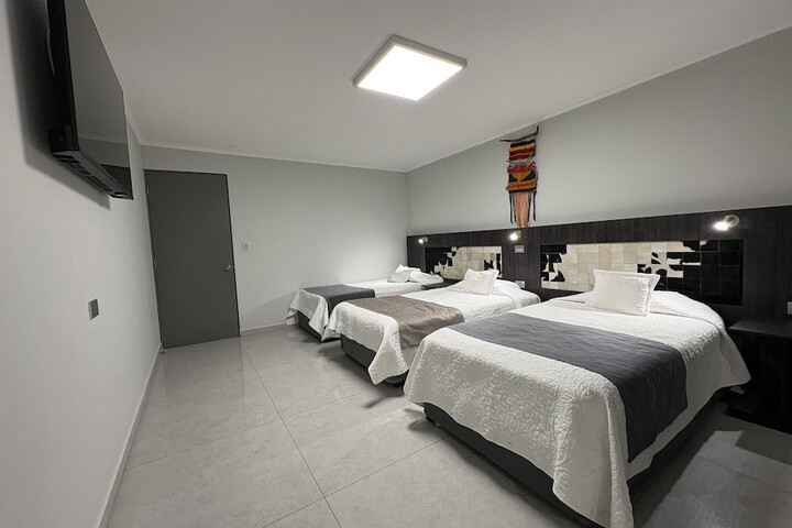 Room 10 of 29