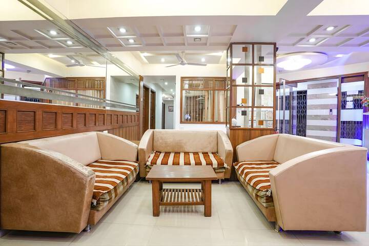 Hotel Interior 10 of 36