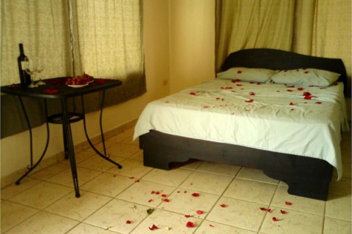 Room 4 of 32