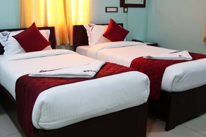 Room 8 of 33