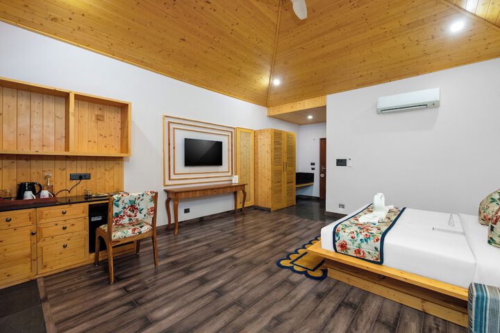 Room 30 of 83