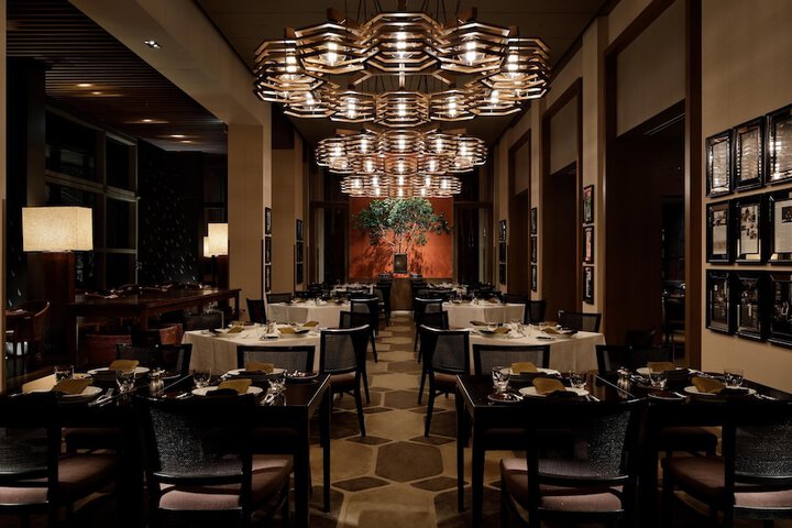 Dining 175 of 216