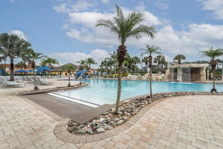 Pool 33 of 60
