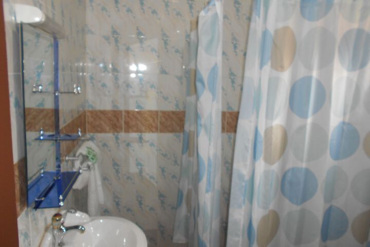 Room 2 of 20