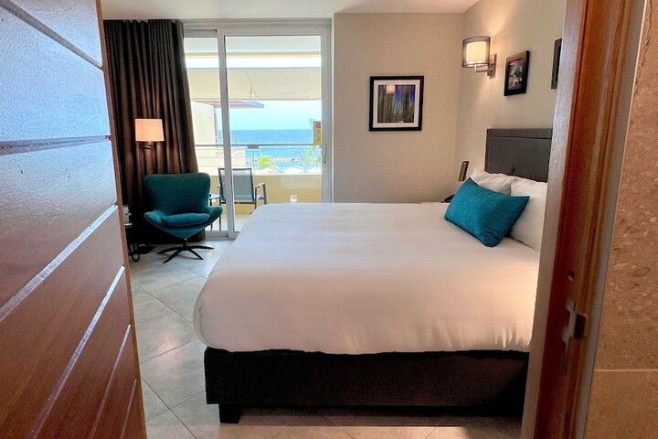Room 32 of 278