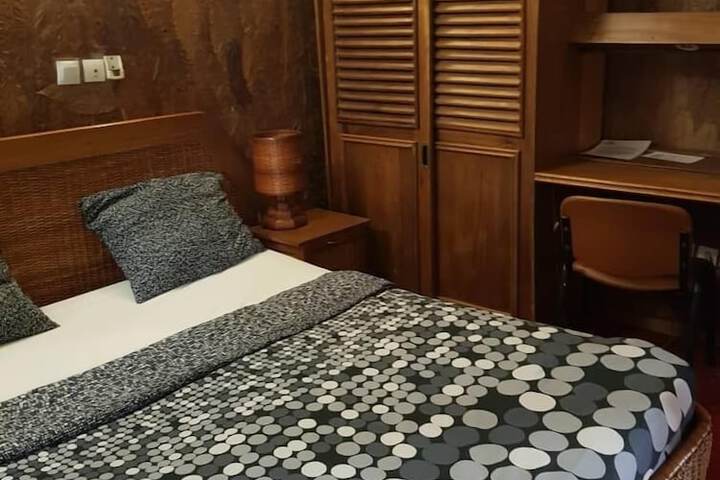 Room 11 of 24