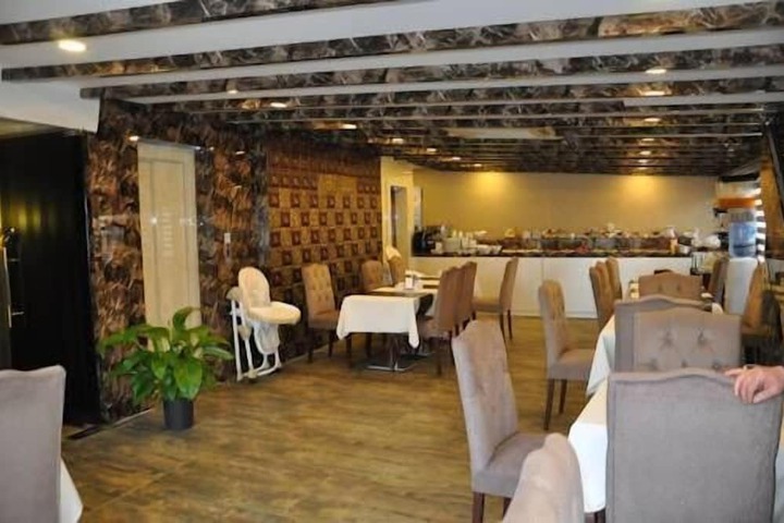 Food court
