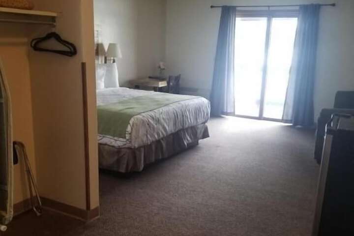 Room 7 of 35