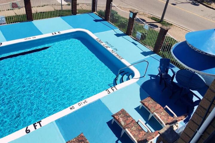 Pool 42 of 56