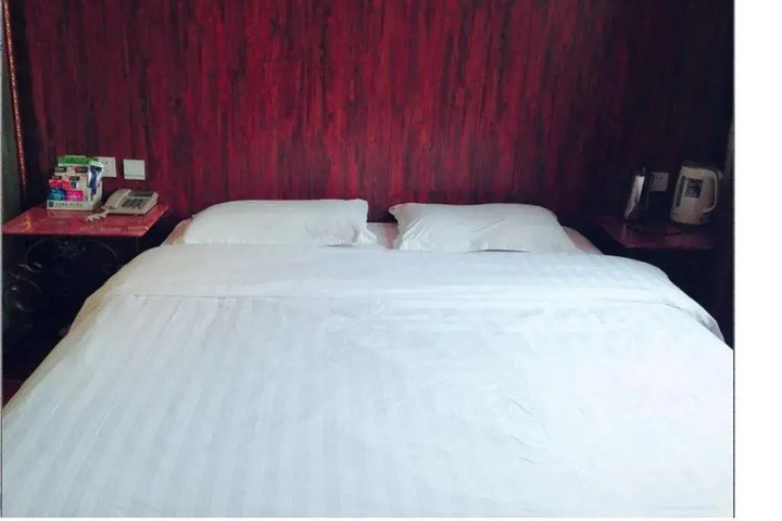 Room 2 of 2