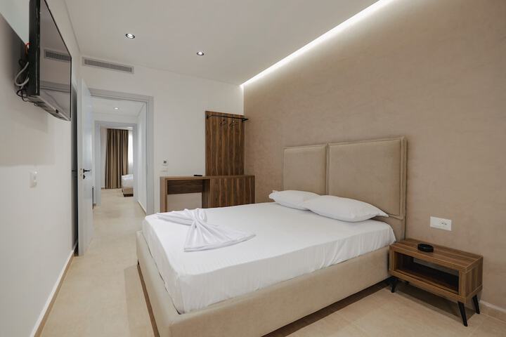 Room 29 of 65