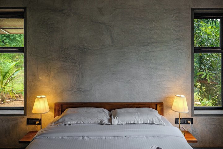 Room 3 of 16