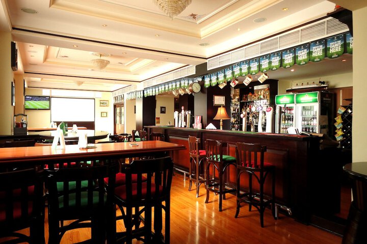 Lounge 63 of 71